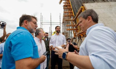 Governador Tarcísio de Freitas visita obra da Ponte Estaiada em Jundiaí