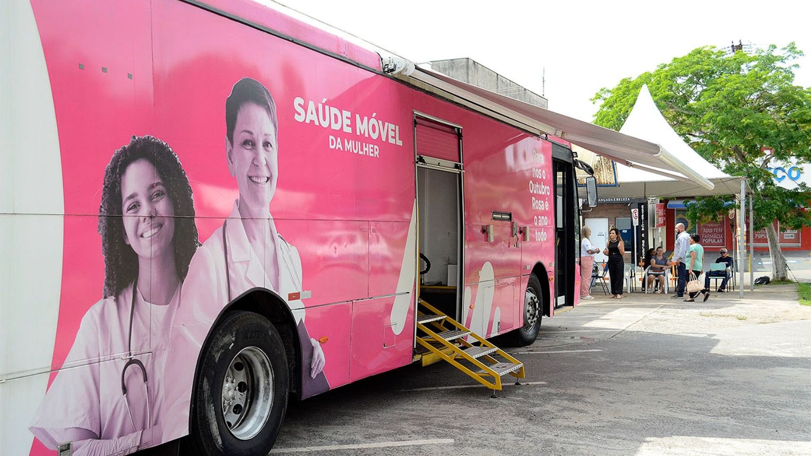 Ônibus em prol do Outubro Rosa, de Várzea Paulista