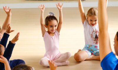 Criança no Ballet no espaço cultural do bairro dos Fernandes